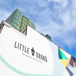 little-grand-eindhoven.valkenburgaandegeul-hotels.com/
